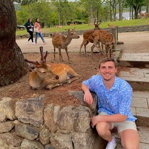 Meet your Posher, Brady